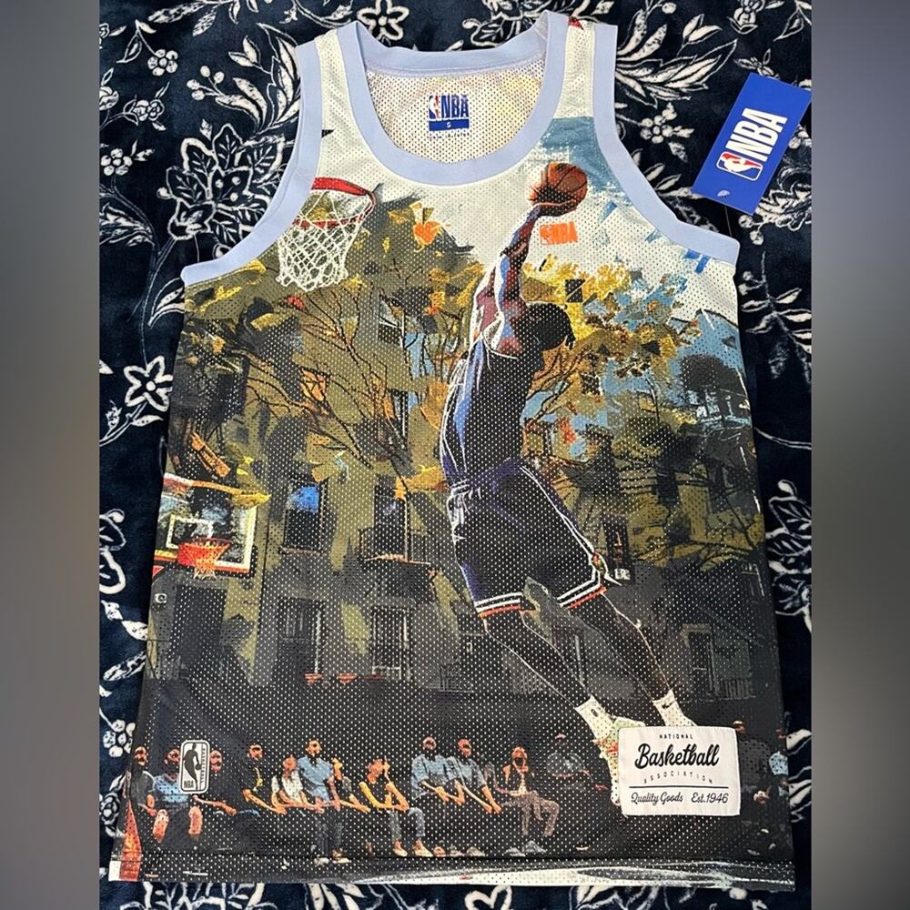 NWT! NBA Player Dunking Graphic Basketball Tank Men’s Small